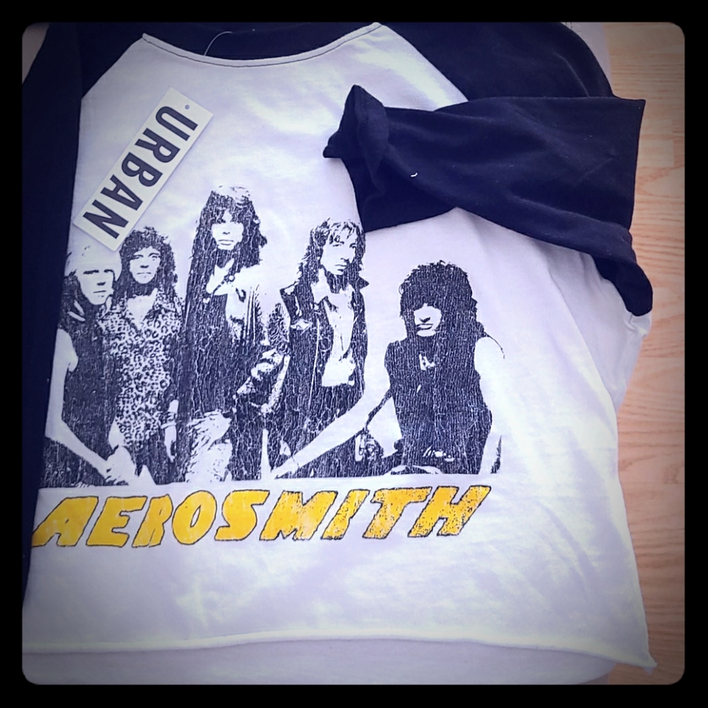 Baseball tee